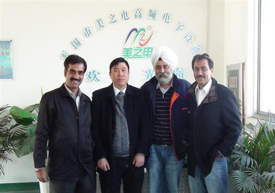 伊朗客户合作PVC地毯热合机项目